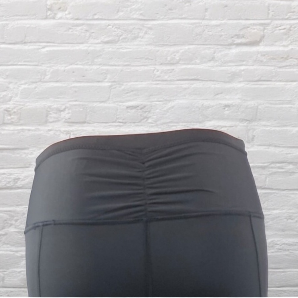 Lululemon Athletica Black mesh panel 7/8 length tights Leggings - Picture 4 of 7